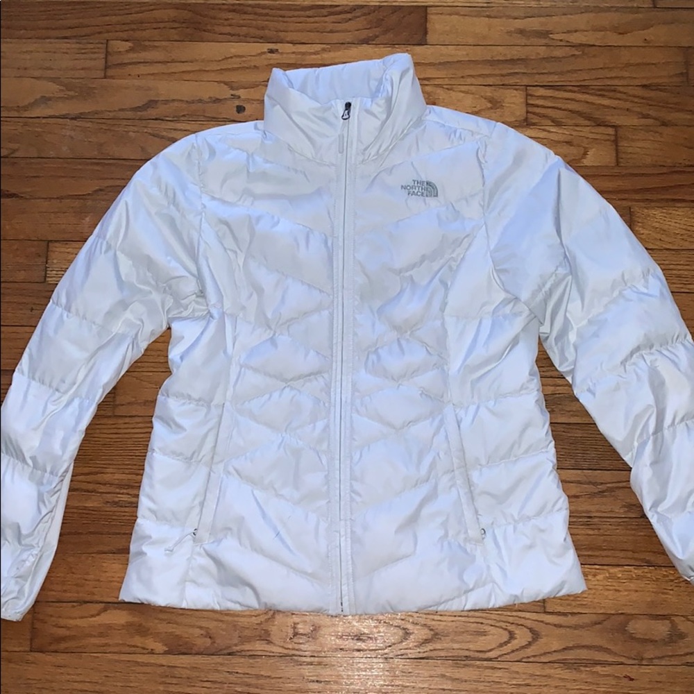 🤍The North Face Jacket, all white🤍